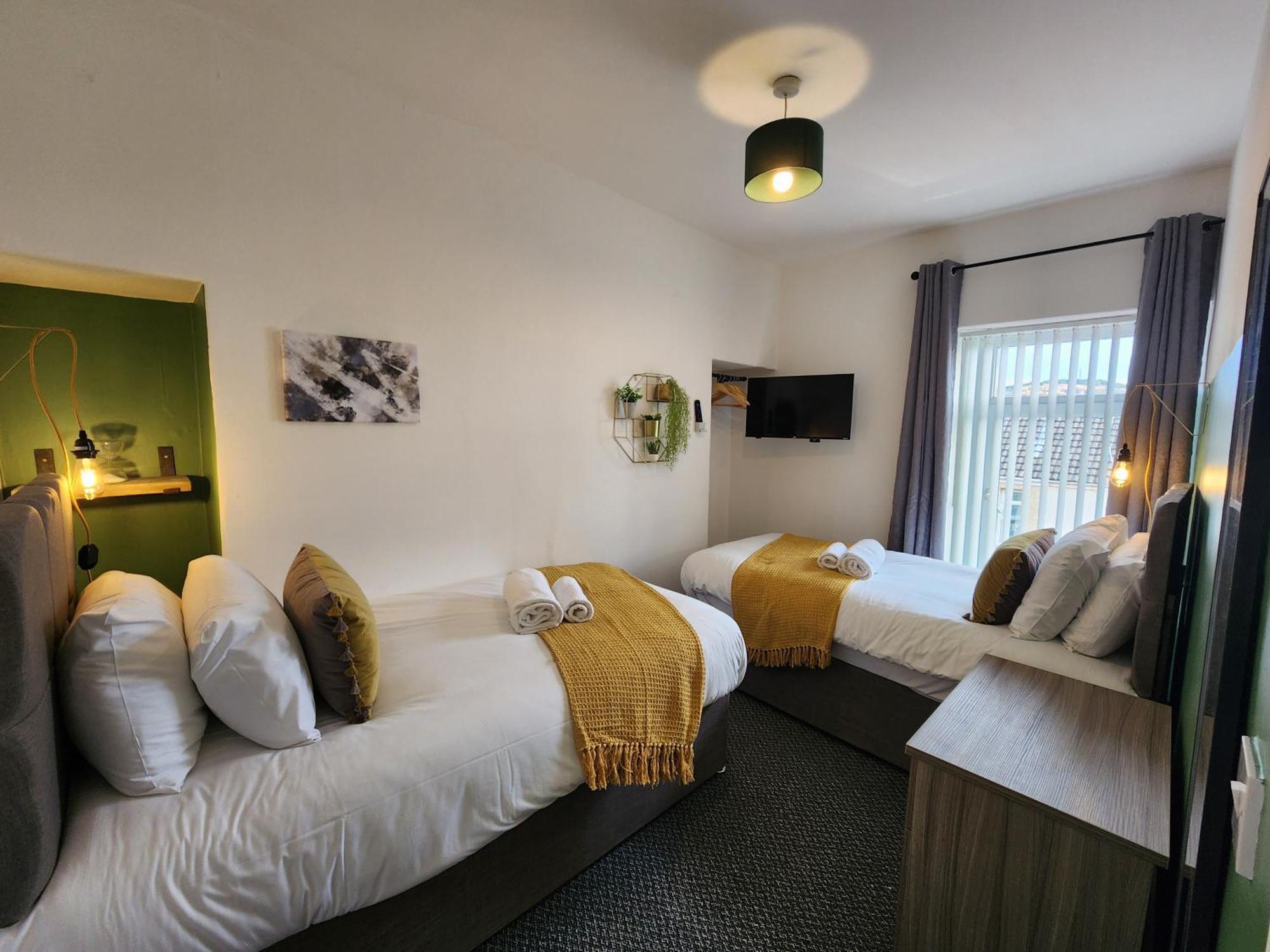- 2 Bathrooms, Smart Tv's Ferienhaus